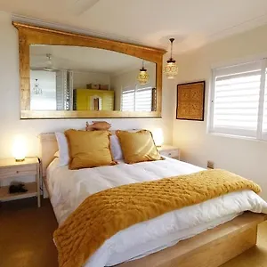 https://dolphin-inn-guesthouse.hotels-capetown.com